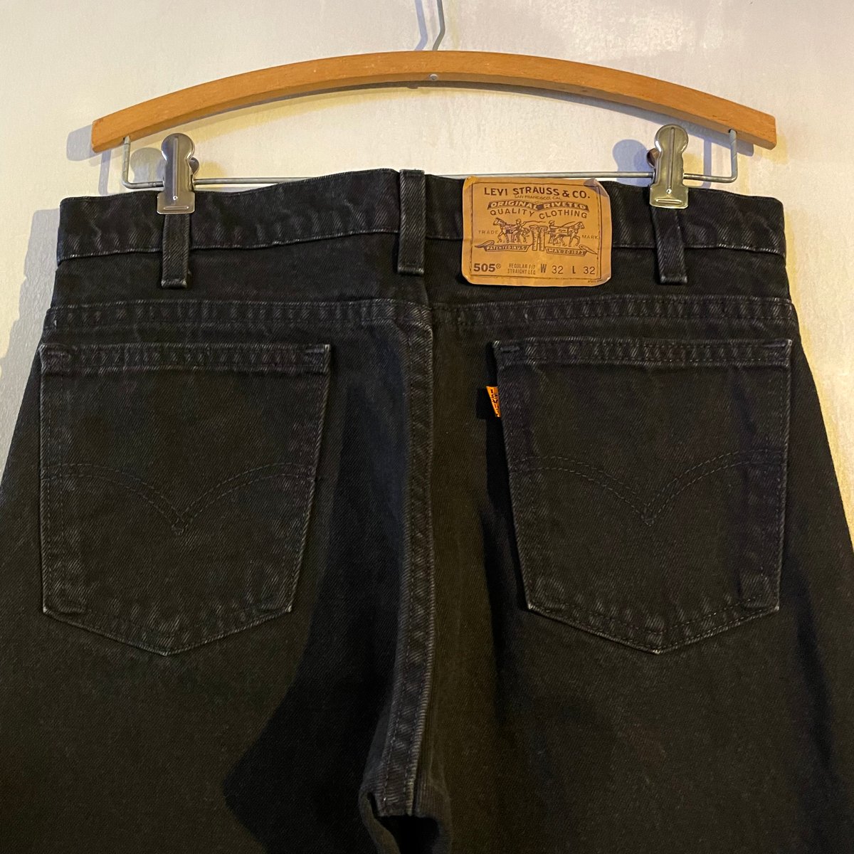 90s Levi's 505 ブラックデニム パンツ 32×32 USA製 オレンジ 90s Levi's 505 ブラックデニム パンツ 32×32 USA製 オレンジ