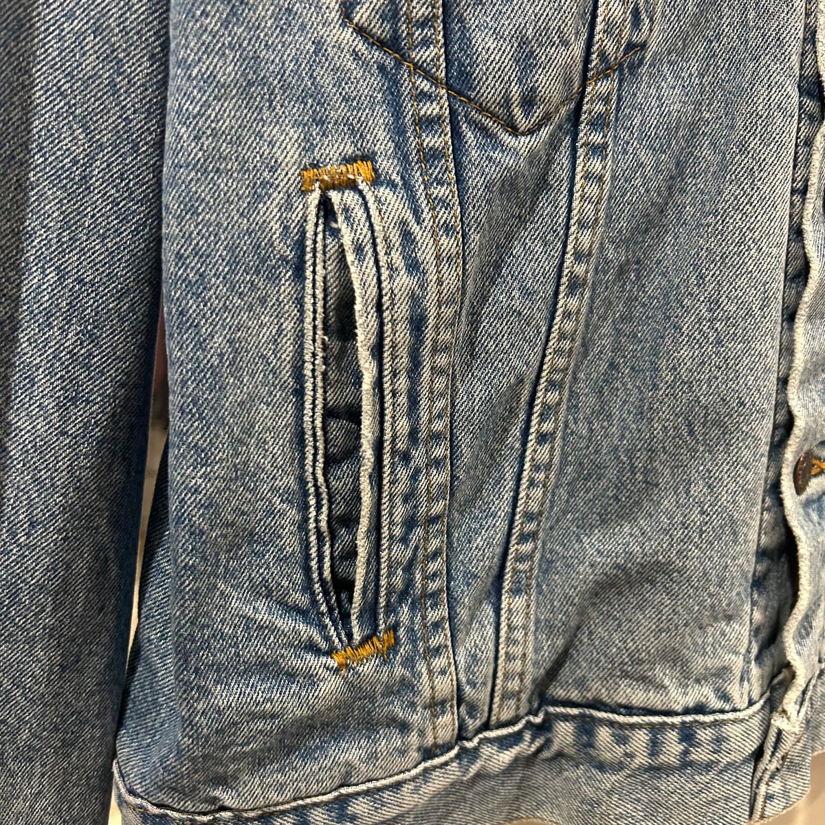 90s 希少柄LEVI'Sリーバイスネイティブ柄デニムジャケット L Gジャン fit=scale-down,w=1200