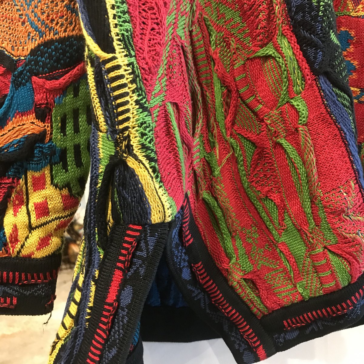 COOGI 3Dニット Vネックセーター マルチカラー クージー | DUFF COOGI 3Dニット Vネックセーター マルチカラー クージー | DUFF