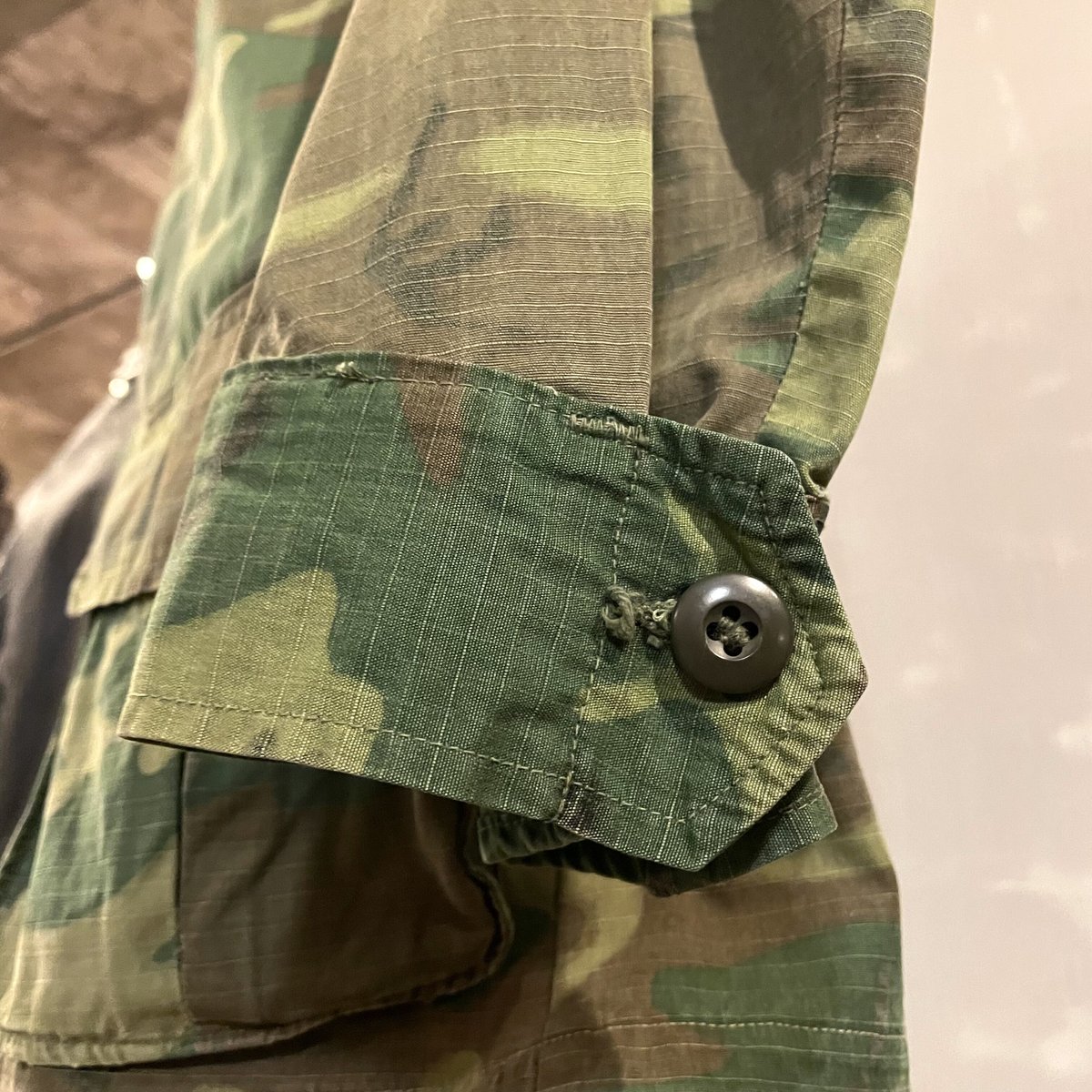 ジャケット・アウター ERDL 4th. DSA 100-69-C-0233 1960s Vintage U.S.Army Jungle Fatigue Jacket 4th (L-R