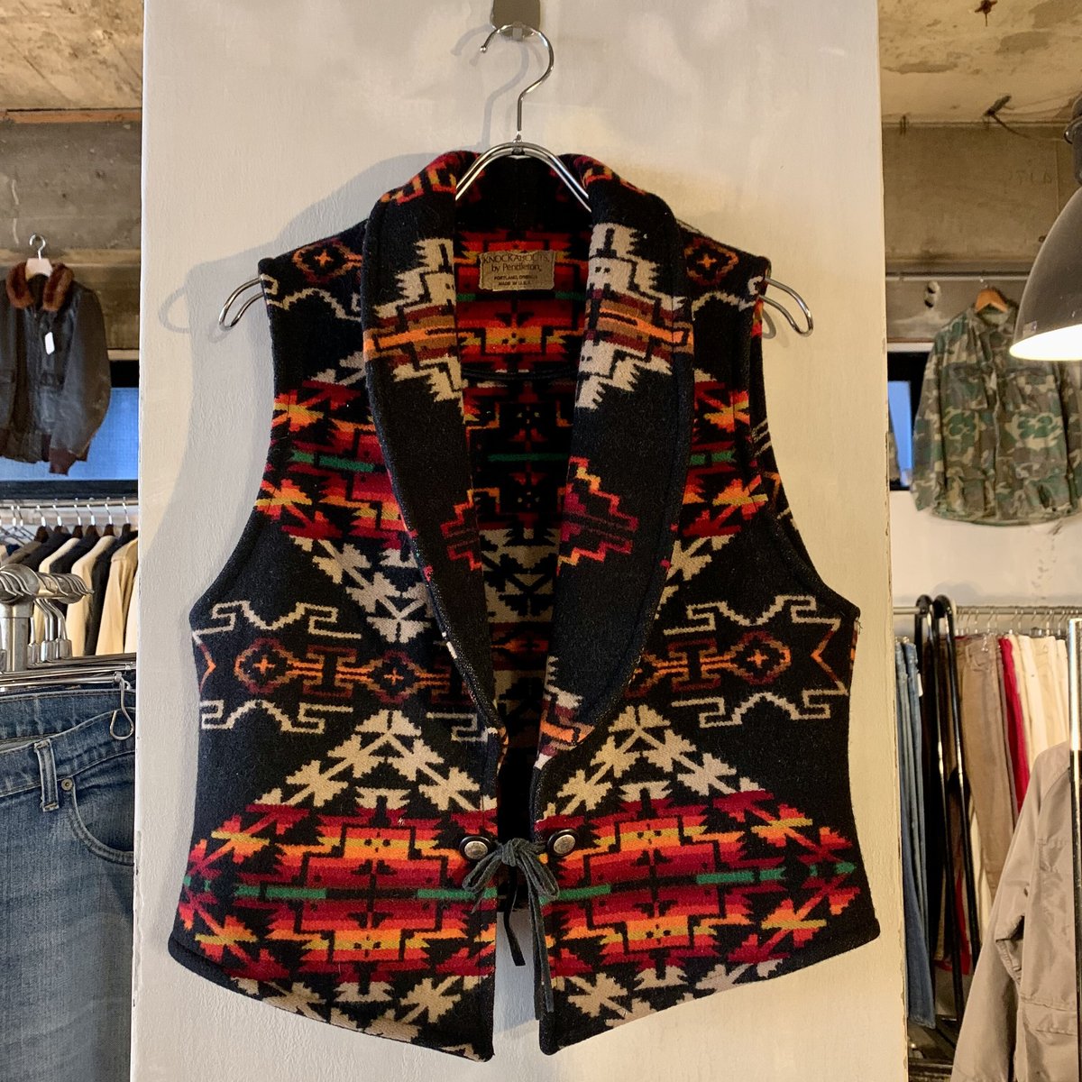 ペンドルトンネイティブダウンベスト セール】[PENDLETON/ペンドルトン] ネイティブ柄 スタンドカラー
