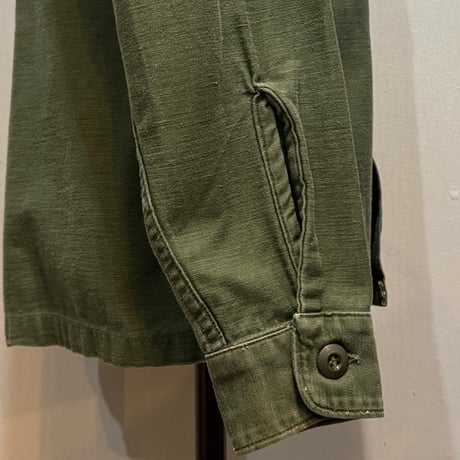 60s~　USMC　ユーティリティシャツ　Size 14½　シャツ袖　OG 107 COTTON SATEEN　ミリタリーシャツ　バックステンシル　(S5134)
