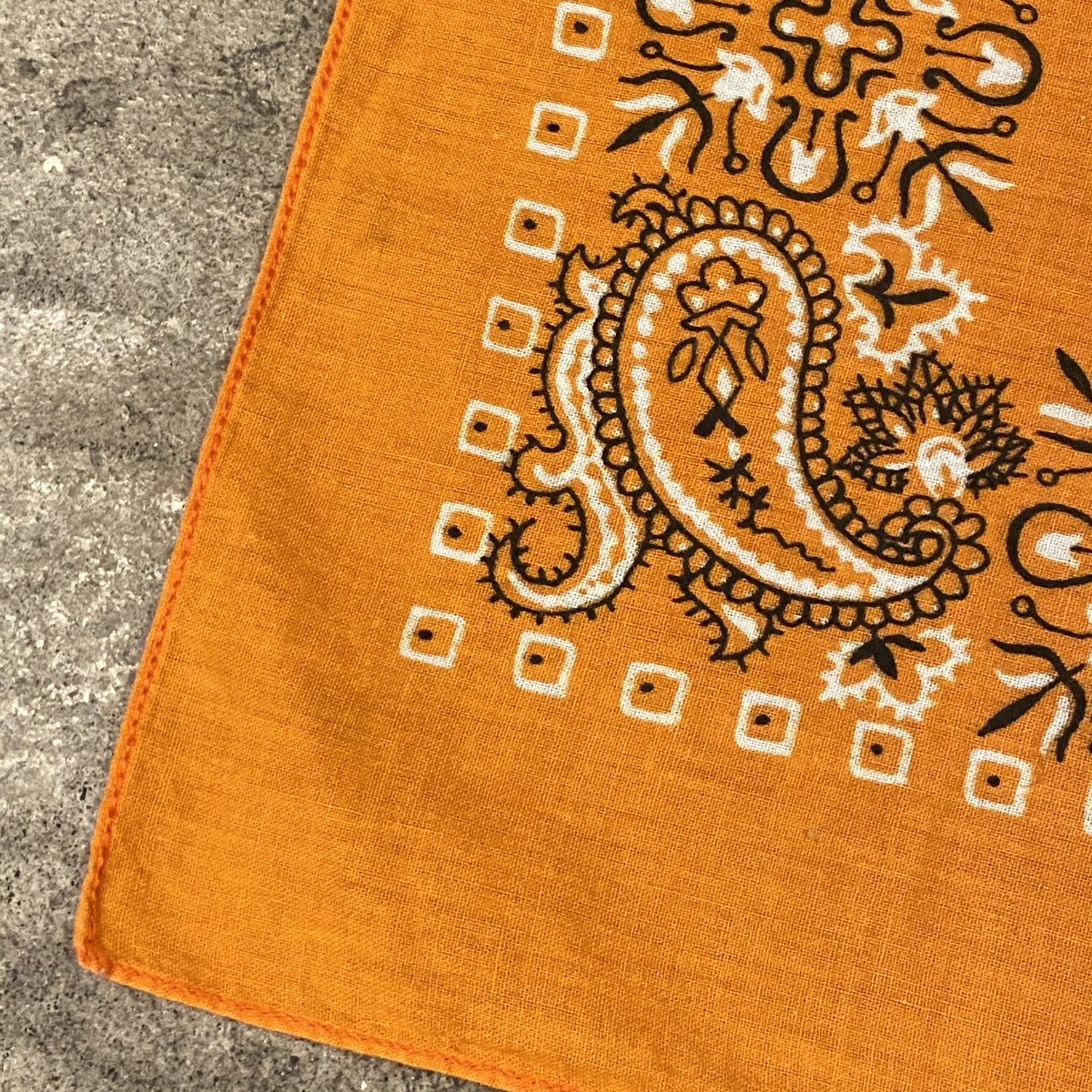 ビンテージ　バンダナ 20 Bandana ヴィンテージバンダナ オレンジ USA製 (S0317) | DUFF