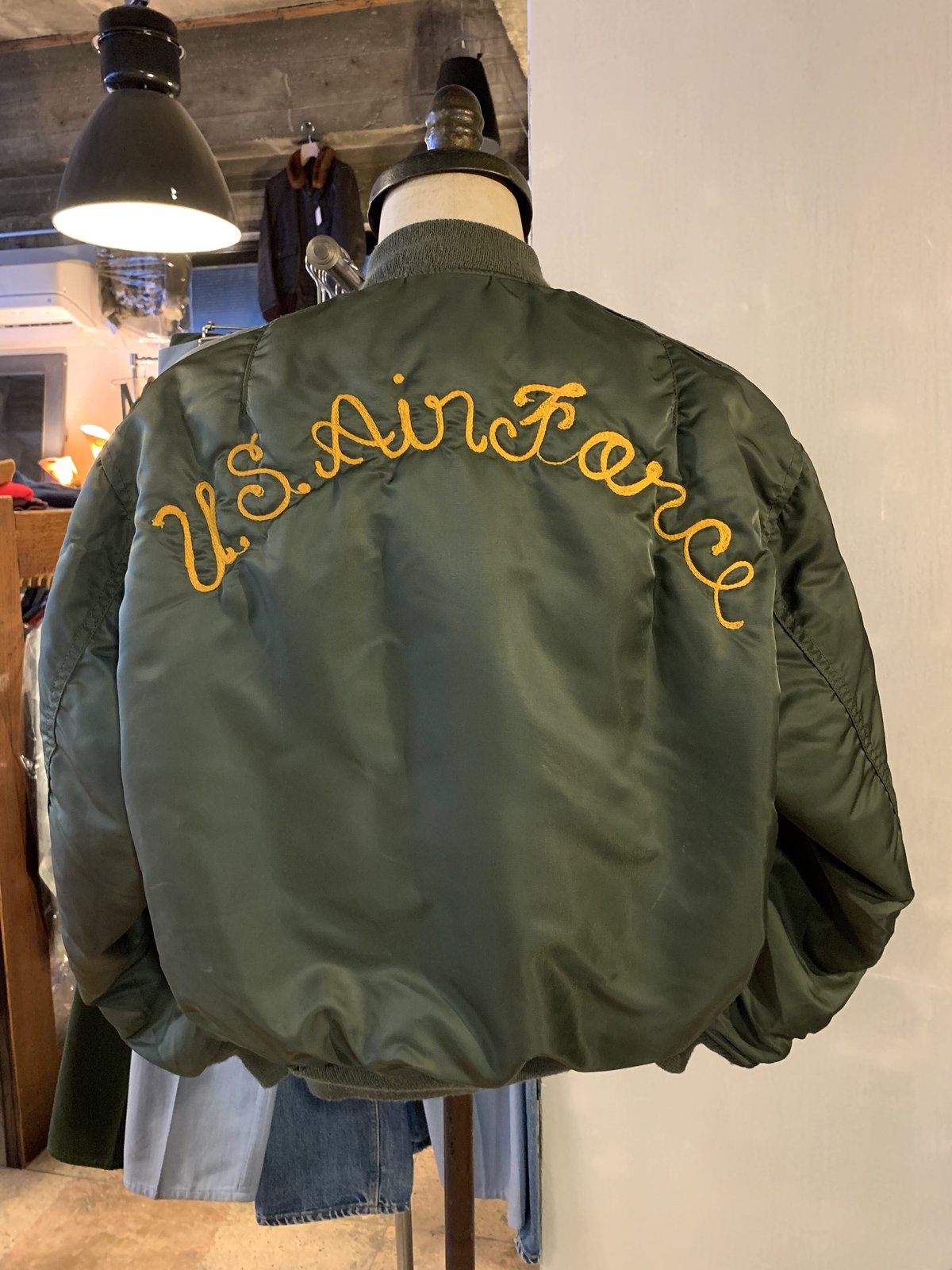 USAF MA-1 CIVILIAN 民間 ワッペンカスタム チェーン刺繍 USA製 USAF MA-1 CIVILIAN 民間 ワッペンカスタム チェーン刺繍 USA製