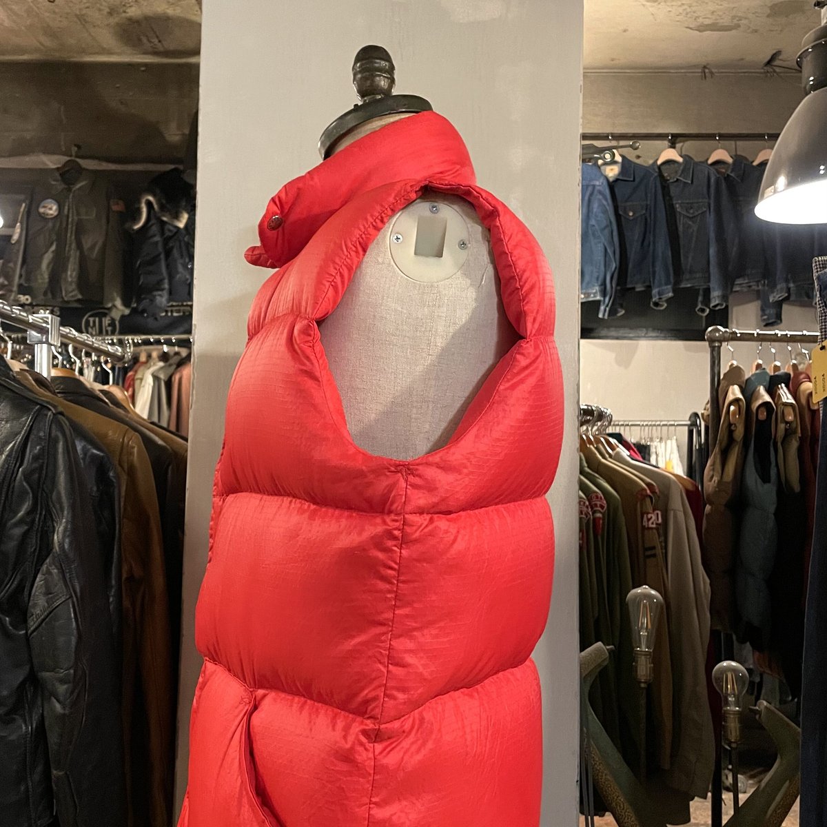 70s THE NORTH FACE ダウベスト 茶タグ USA製 ヴィンテージ 赤 70s THE NORTH FACE ダウベスト 茶タグ USA製 ヴィンテージ 赤