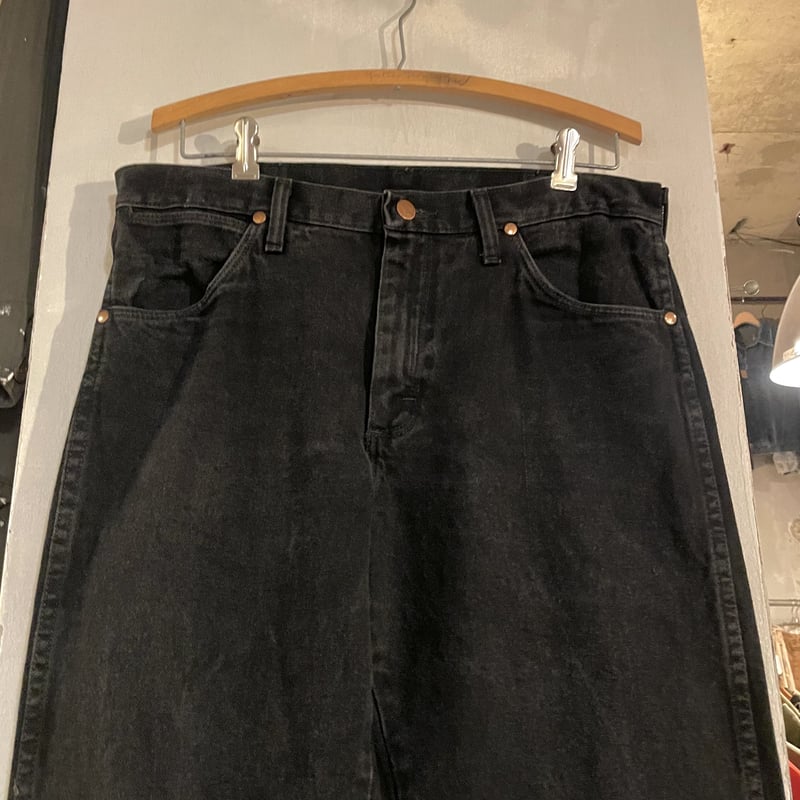 Wrangler ブラックデニムパンツ W42×L32 ワイドシルエット USA Wrangler ブラックデニムパンツ W42×L32 ワイドシルエット USA