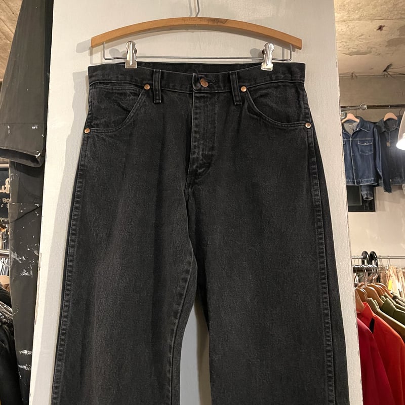 【ラングラー】Wrangler 13MWZWK ブラックデニム 31x32 Wrangler 13MWZWK ブラックデニムパンツ ラングラー (S2145) | DUFF