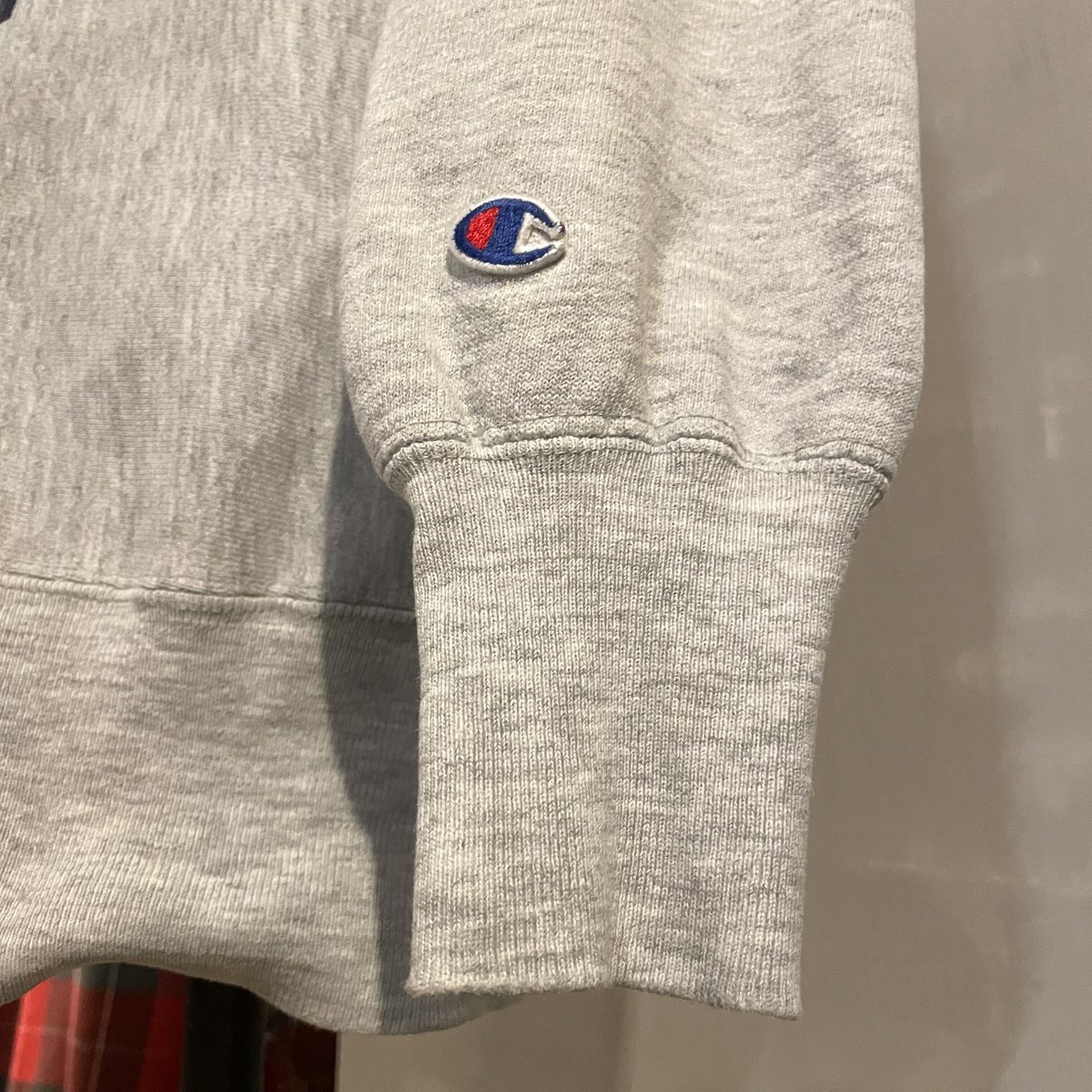 【美品】チャンピオン RW UCONN 染込プリント 90s USA製 美品】チャンピオン RW UCONN 染込プリント 90s USA製