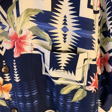 PENDLETON　Tommy Bahama　S/S ハワイアンシャツ　DEADSTOCK　ネイティブ柄　ボックスシルエット　ペンドルトン　(S2403)