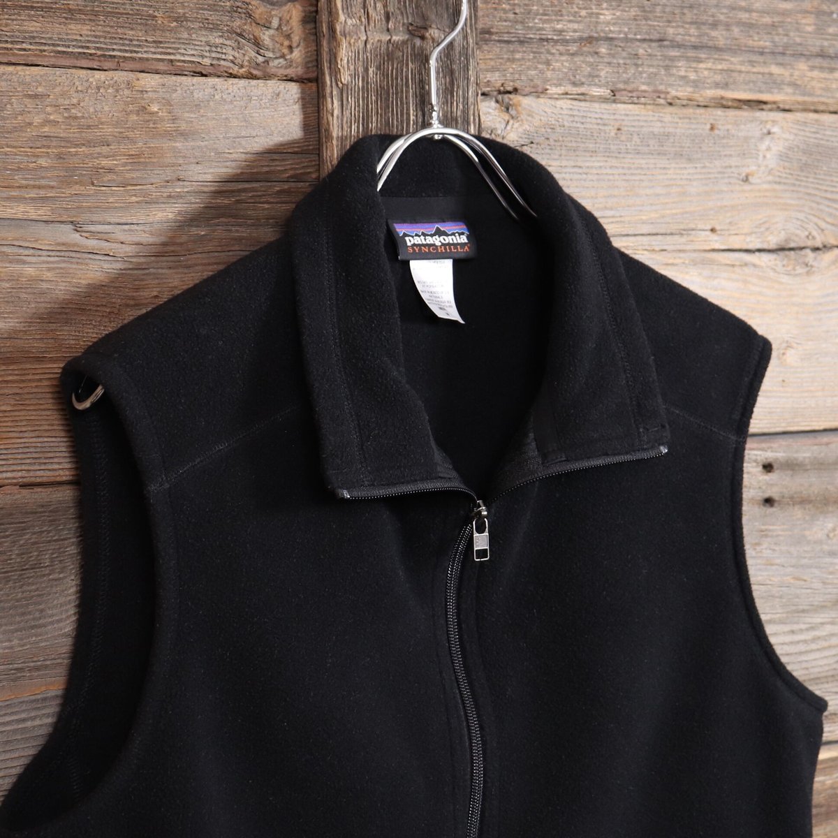 美品 Patagonia BTU ベスト ブラック L patagonia（ベスト/ジレ ・ ブラック/黒色系）のフリマアイテム一覧