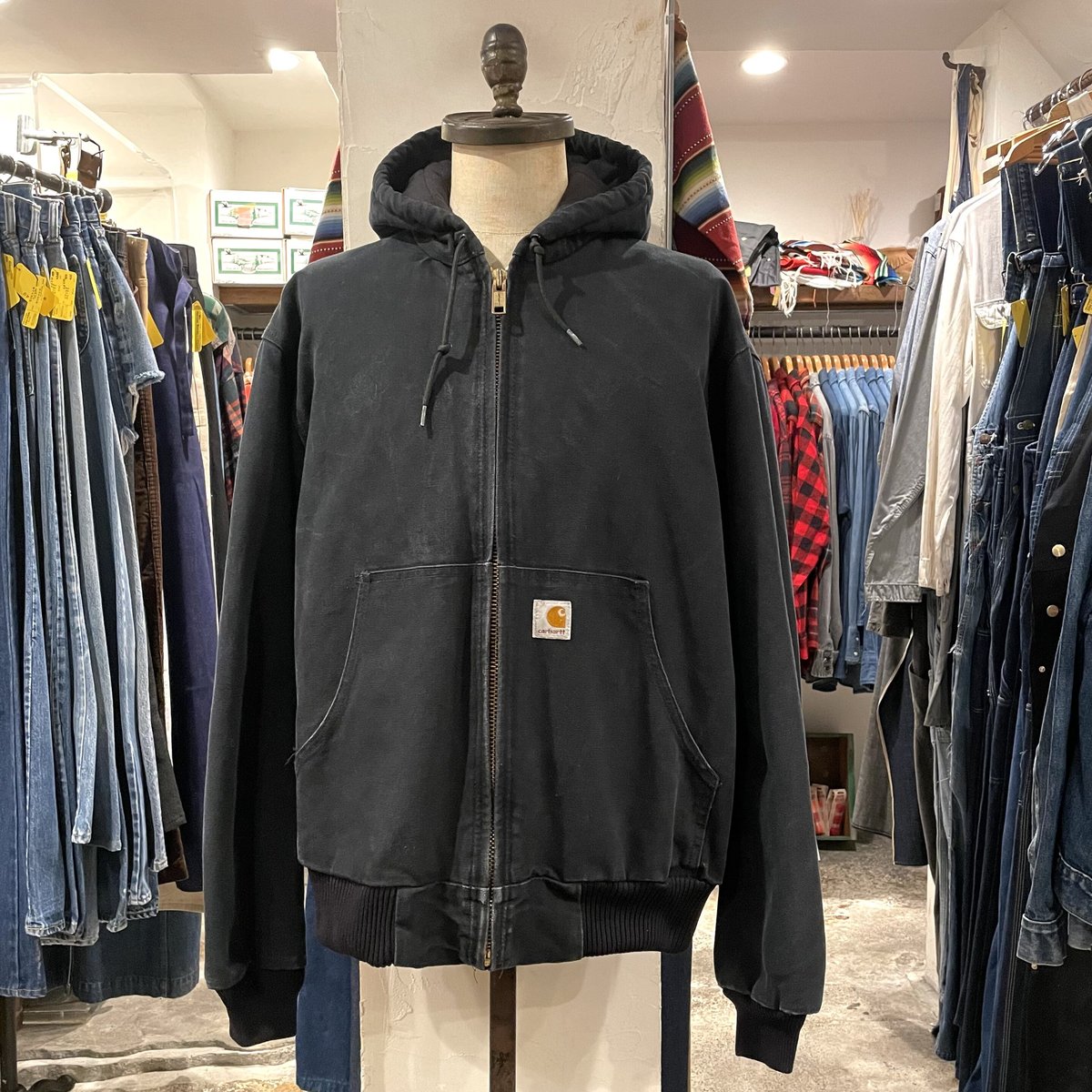 Carhartt アクティブジャケット ダック地 ブラック USA製 Carhartt アクティブジャケット ダック地 ブラック USA製