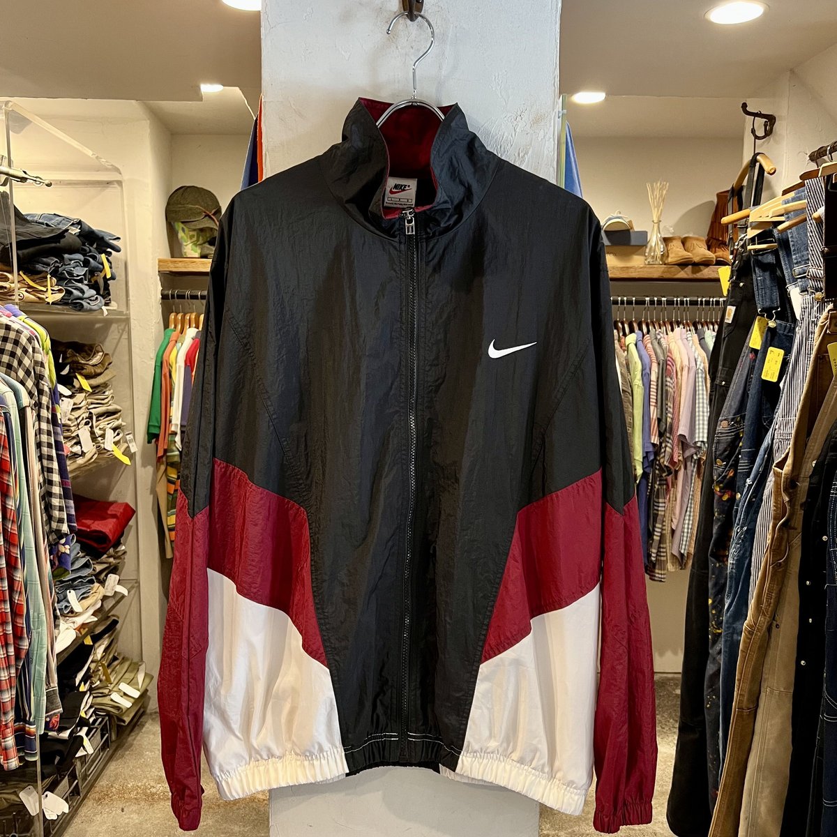NIKE ナイロンジャケット シャカシャカ ナイキ 切り替えデザイン