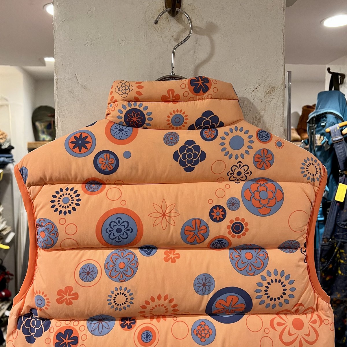 Patagonia ナイロンベスト パタゴニア 総柄 オレンジ KIDS M (S2949)