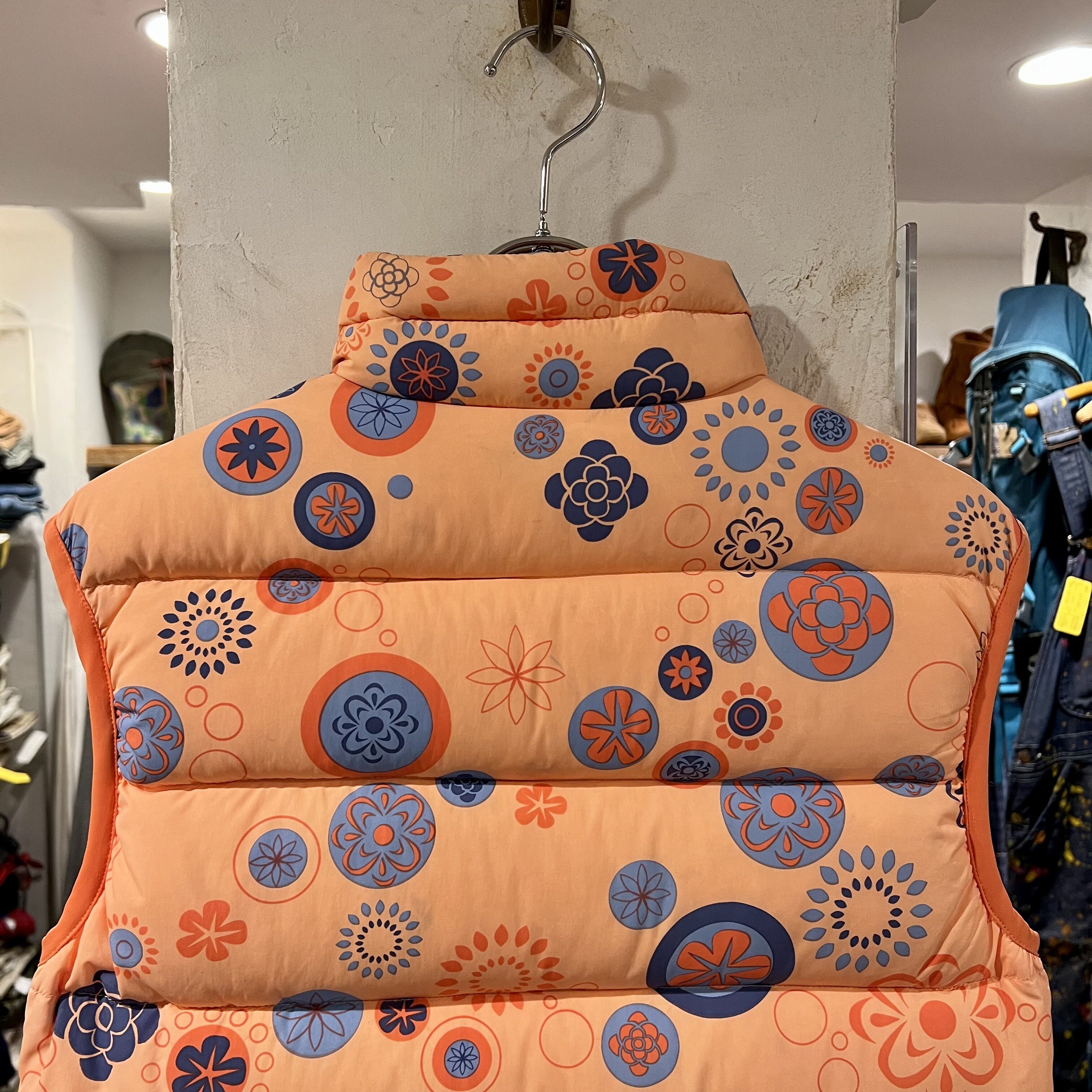 Patagonia ナイロンベスト パタゴニア 総柄 オレンジ KIDS M (S2949)