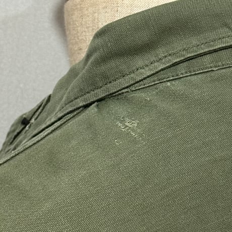 60s　US ARMY　ユーティリティシャツ　Size 16½位　シャツ袖　OG 107 COTTON SATEEN　ミリタリーシャツ　1966年　(S5359)