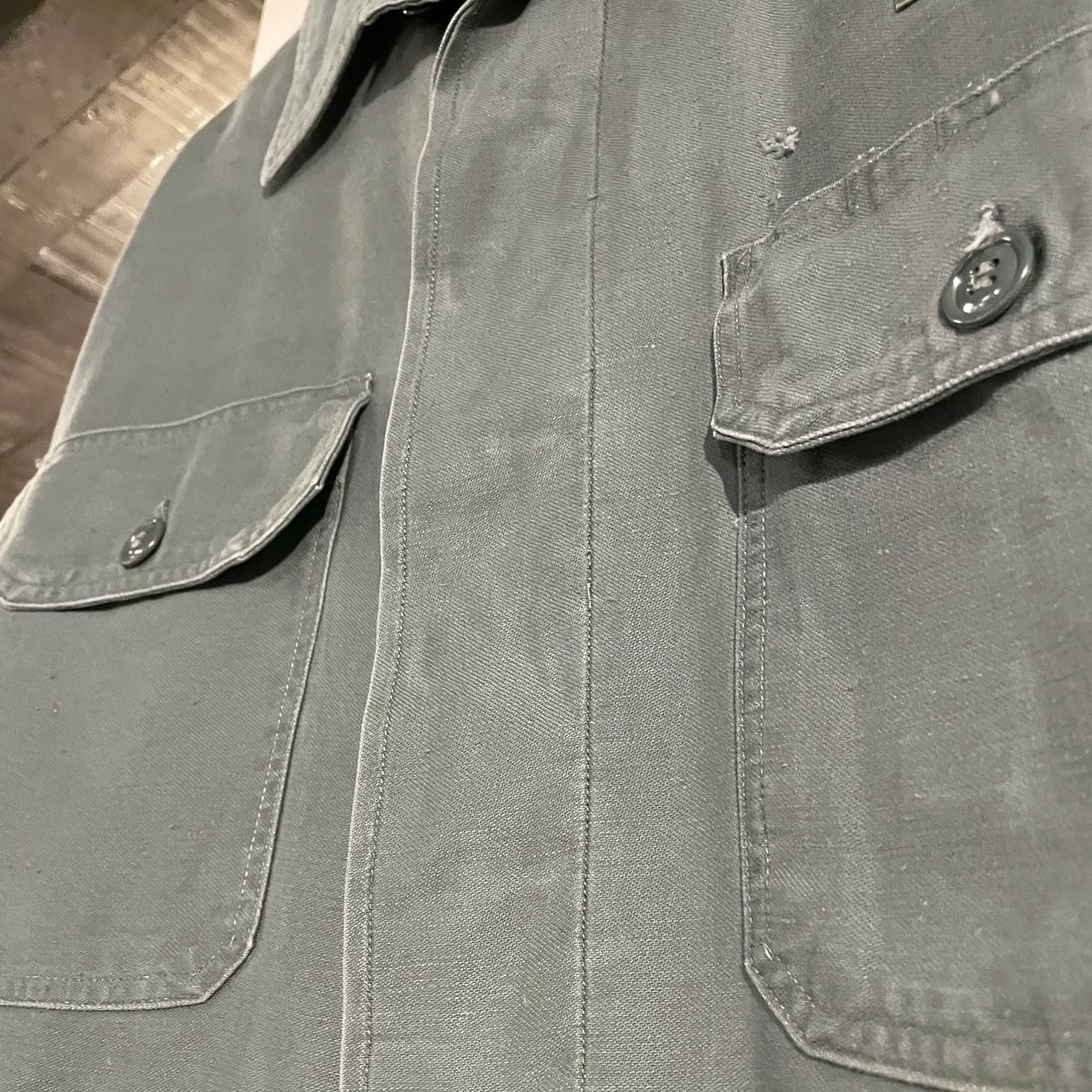 US AIRFORCE ユーティリティシャツ　スタッズ仕様 50s US AIR FORCE ユーティリティシャツ セージグリーン 比翼
