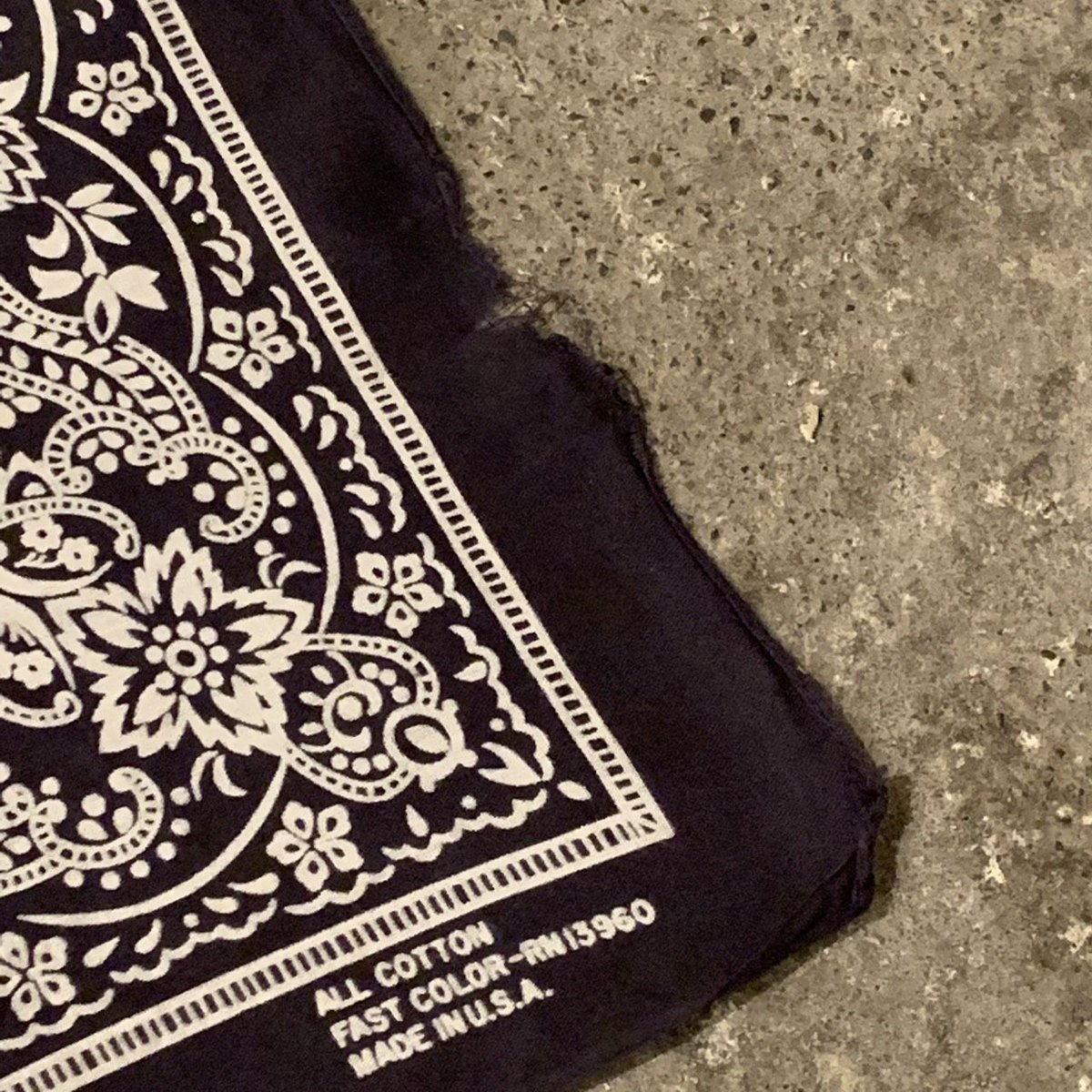 Bandana ヴィンテージバンダナ 黒 USA製 193 | DUFF Bandana ヴィンテージバンダナ 黒 USA製 193 | DUFF