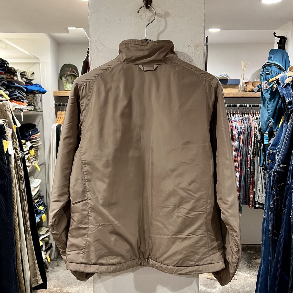 THE NORTH FACE ナイロンジャケット ベージュ ノースフェイス THE NORTH FACE ナイロンジャケット ベージュ ノースフェイス