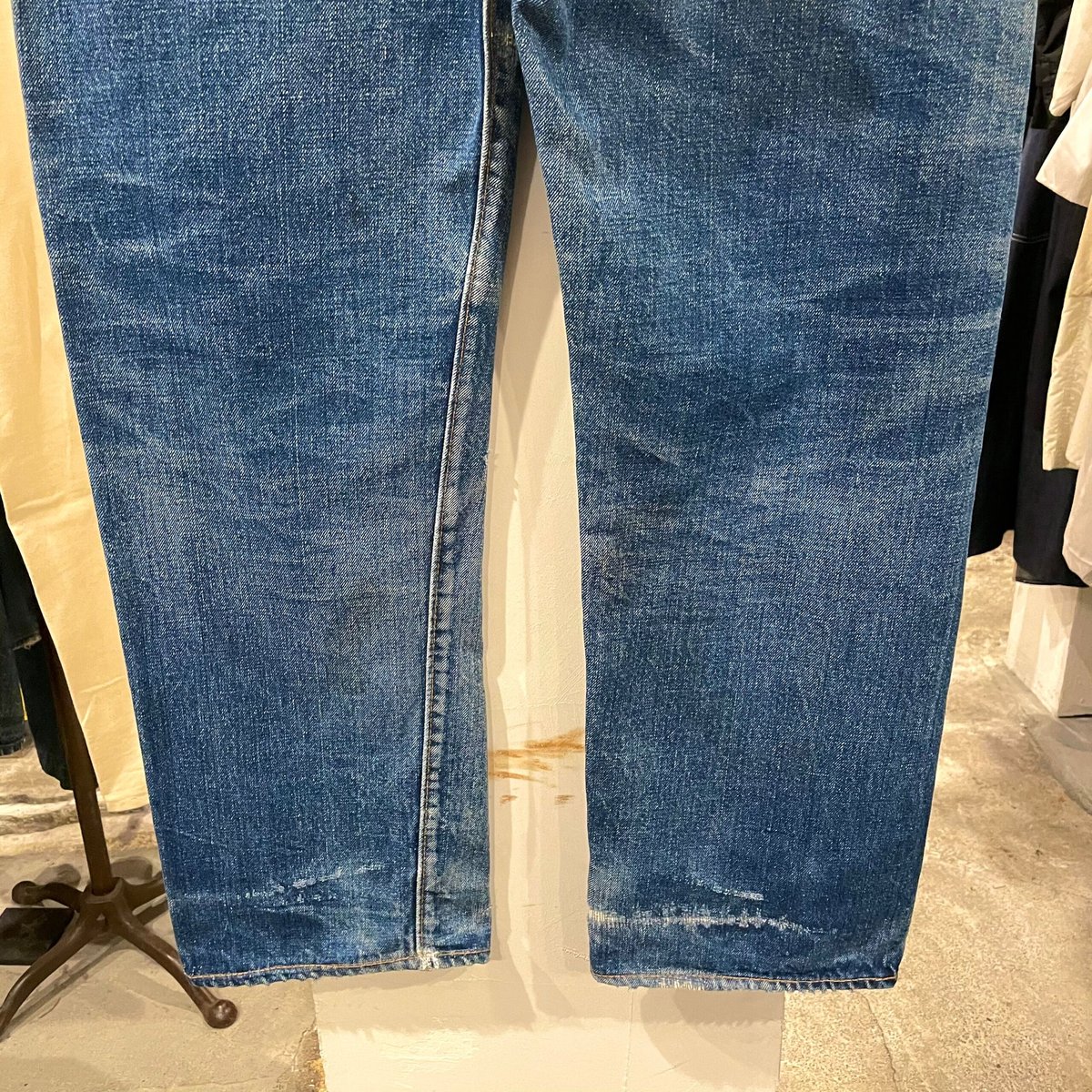 Levi's 501 66前期 ヴィンテージデニムパンツ ボタン裏6 バック Levi's 501 66前期 ヴィンテージデニムパンツ ボタン裏6 バック