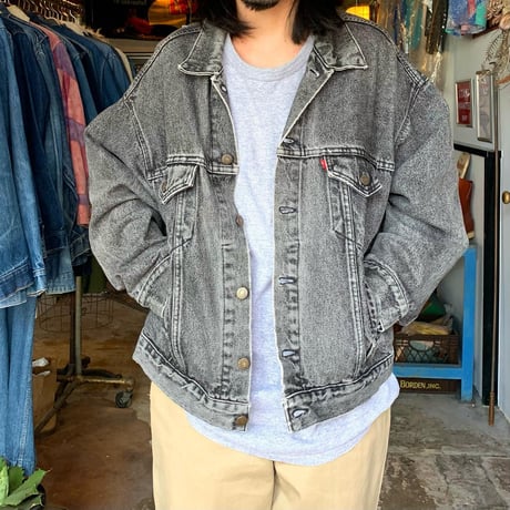 80s　Levi's 70507　ブラックデニムジャケット　先染め　ビッグサイズ　4つポケ　ボタン裏527　USA製　(S2476)