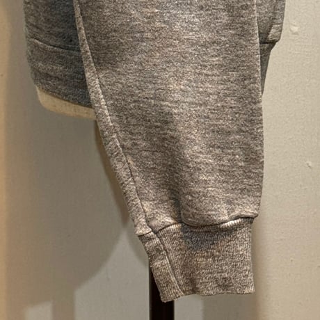 70s　RUSSELL　L/S スウェット パーカー　USA製　Size S　カレッジスウェット　ウィングフット　Rayon混　金タグ ラッセル　(S5346)