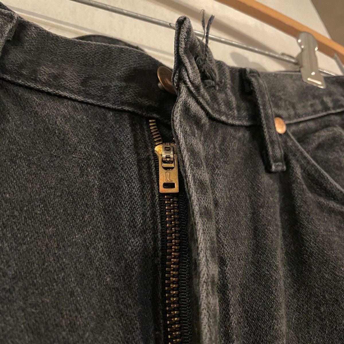 Wrangler 13MWZWK ブラックデニム パンツ 31×32 ラングラー (S3471