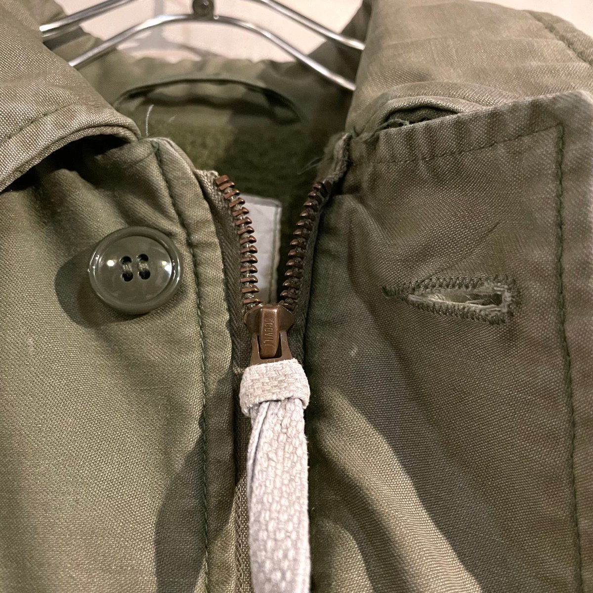 A-2 デッキjkt 38〜40表記 1980年 USN ダメージ有り A-2 デッキjkt 38〜40表記 1980年 USN ダメージ有り A-2 デッキ