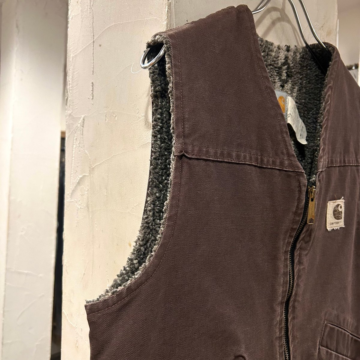 carhartt ダックベスト カーハート ブラウン フェード 雰囲気系 carhartt ダックベスト カーハート ブラウン フェード 雰囲気系