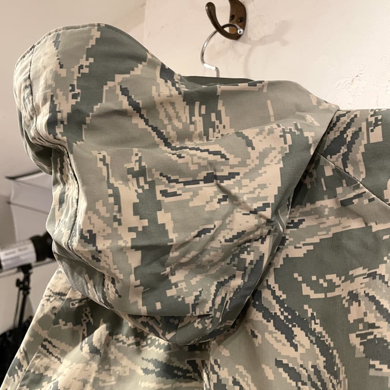 US AIR FORCE GORE-TEXパーカー デジタルタイガーカモ柄 DEAD US AIR FORCE GORE-TEXパーカー デジタルタイガーカモ柄 DEAD