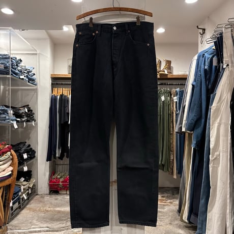 ユーロリーバイス | STORES