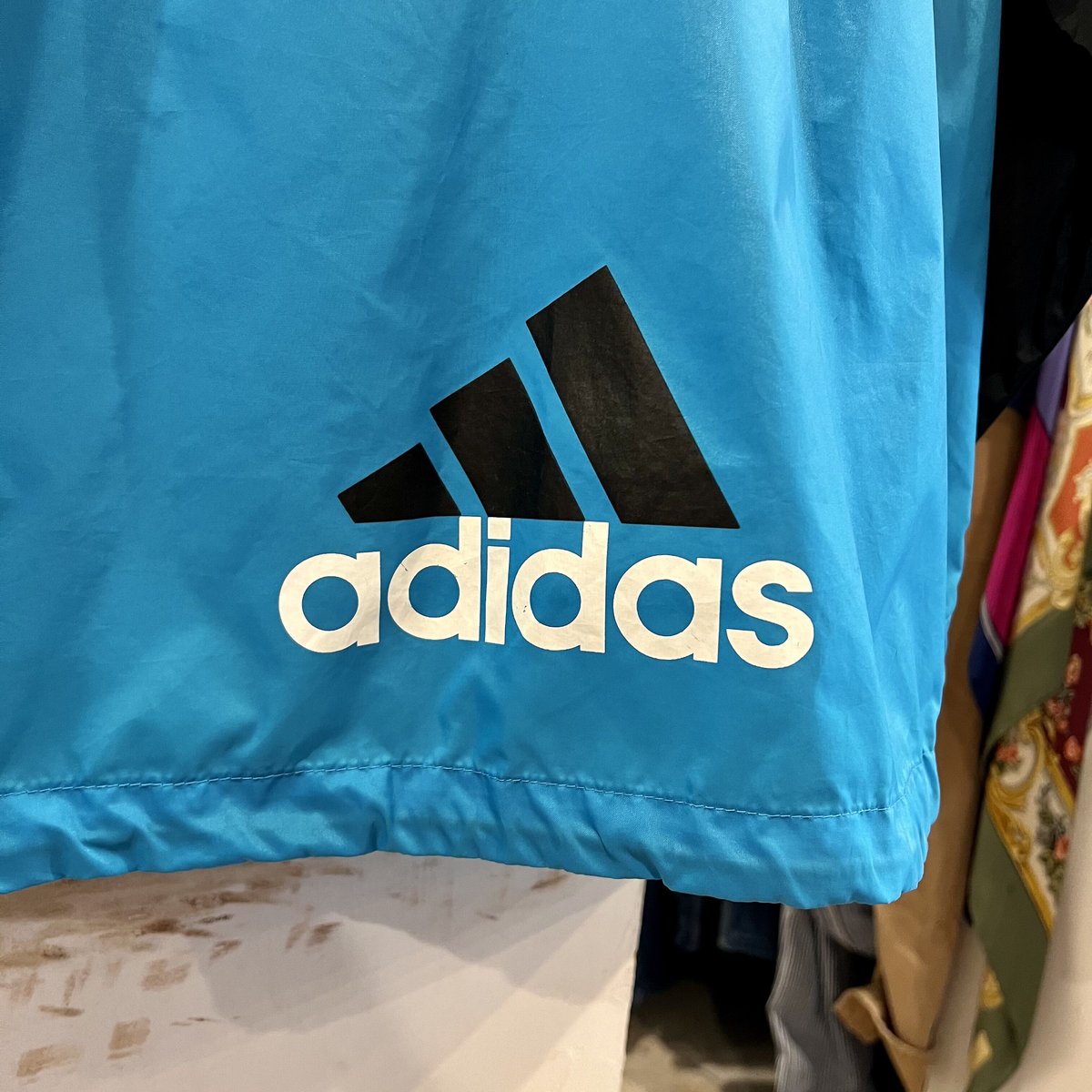 adidas ナイロンジャケット アディダス シャカシャカ ブラック