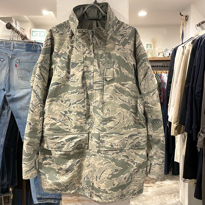 US AIR FORCE GORE-TEXパーカー デジタルタイガーカモ柄 DEAD US AIR FORCE GORE-TEXパーカー デジタルタイガーカモ柄 DEAD