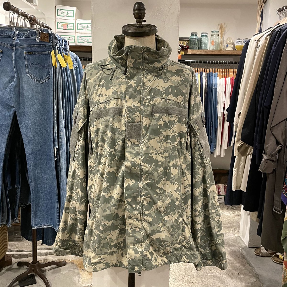 US ARMY ECWCS GEN3 ソフトシェルジャケット デジカモ柄 エク