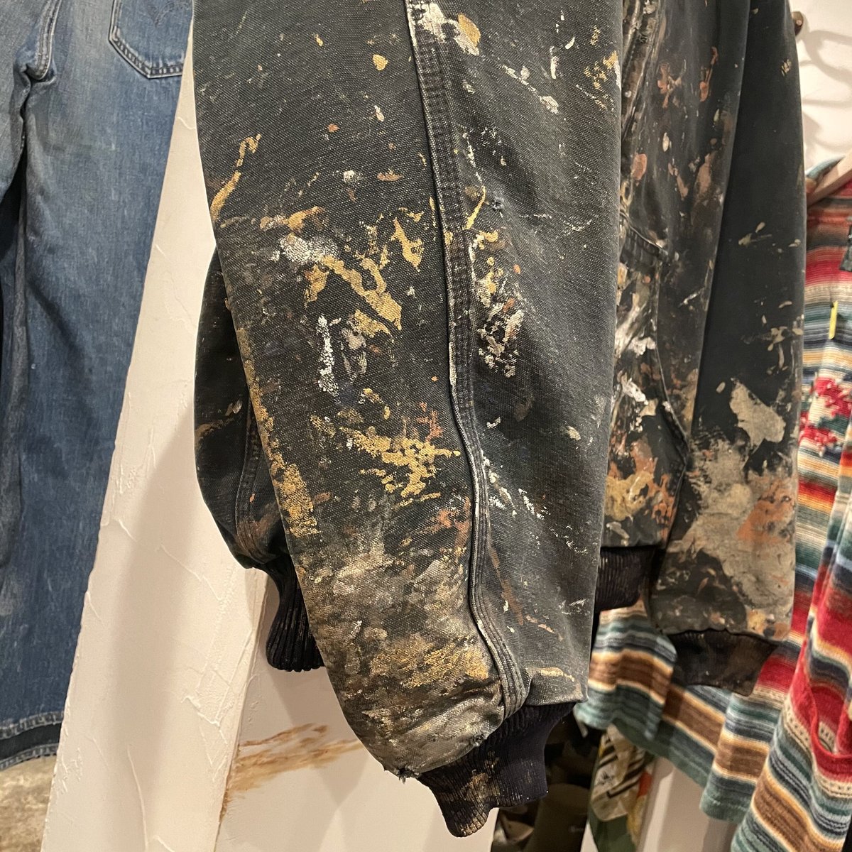 carhartt USA製 アクティブジャケット 黒 XL ペンキ ダック地 carhartt USA製 アクティブジャケット 黒 XL ペンキ ダック地