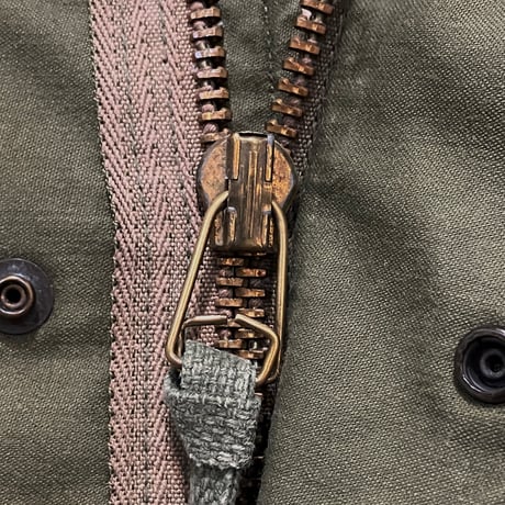 80s　US MILITARY　M-65 FIELD JACKET　3rd Type　フィールドジャケット　Size L-S　ブラスジップ　ミリタリージャケット　1980年　(S4977)