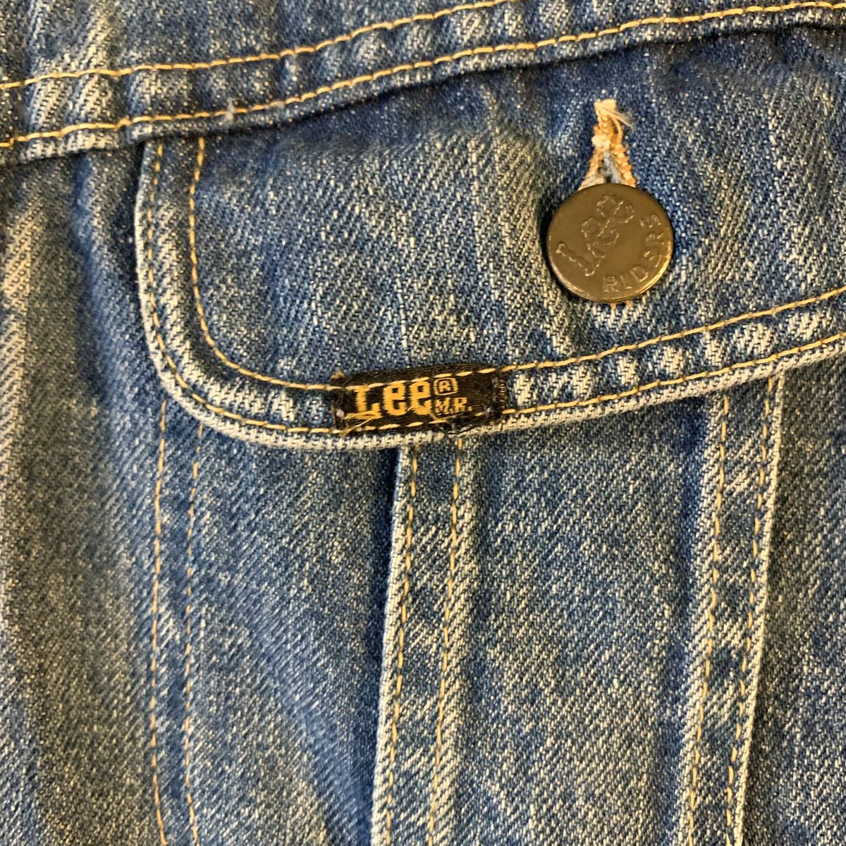80s Lee 220-J デニムジャケット 2ポケット ®︎、M.Rマークあり 80s Lee 220-J デニムジャケット 2ポケット ®︎、M.Rマークあり