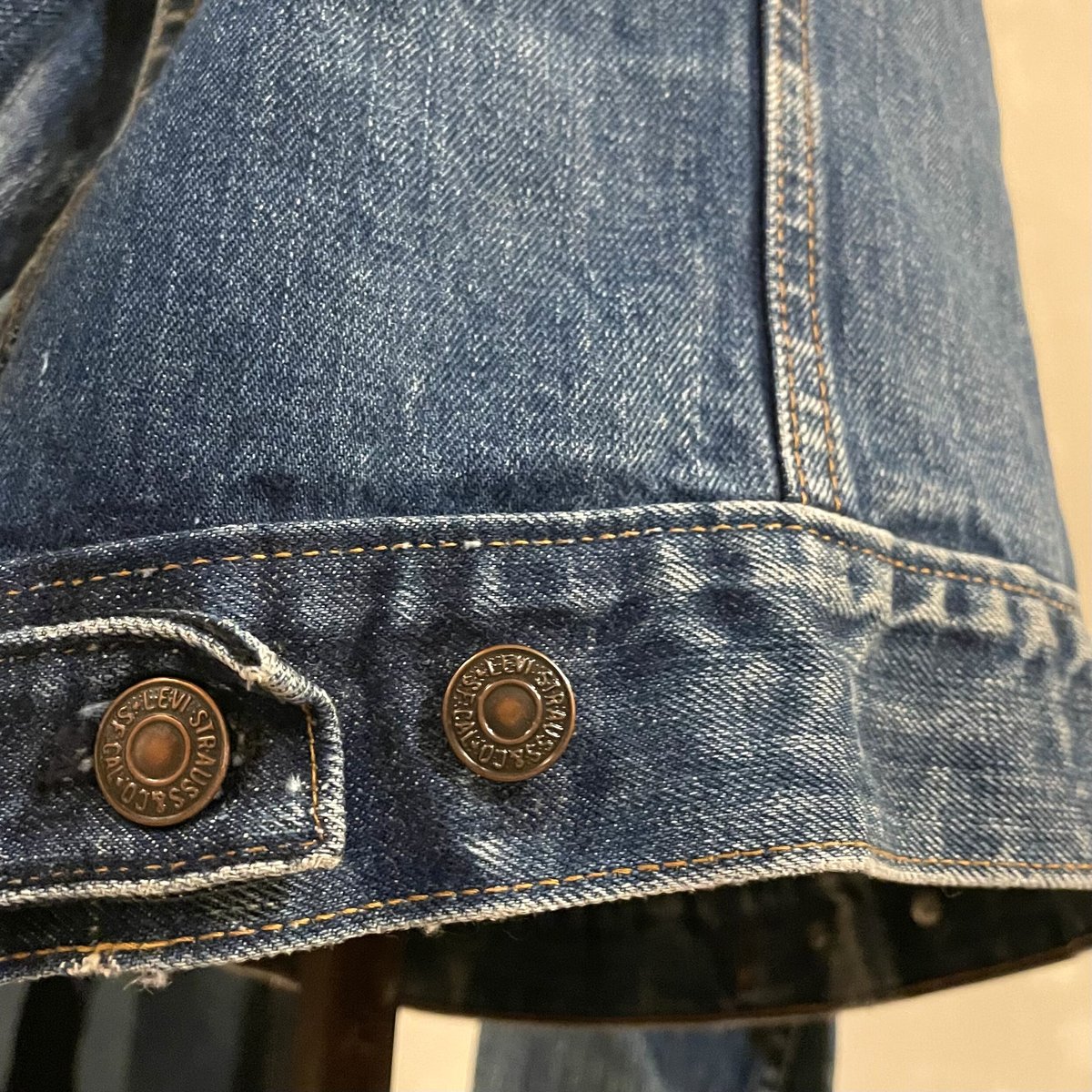 70s Levi's 70505-0217 デニムジャケット ケアタグ スモールe 70s Levi's 70505-0217 デニムジャケット ケアタグ スモールe