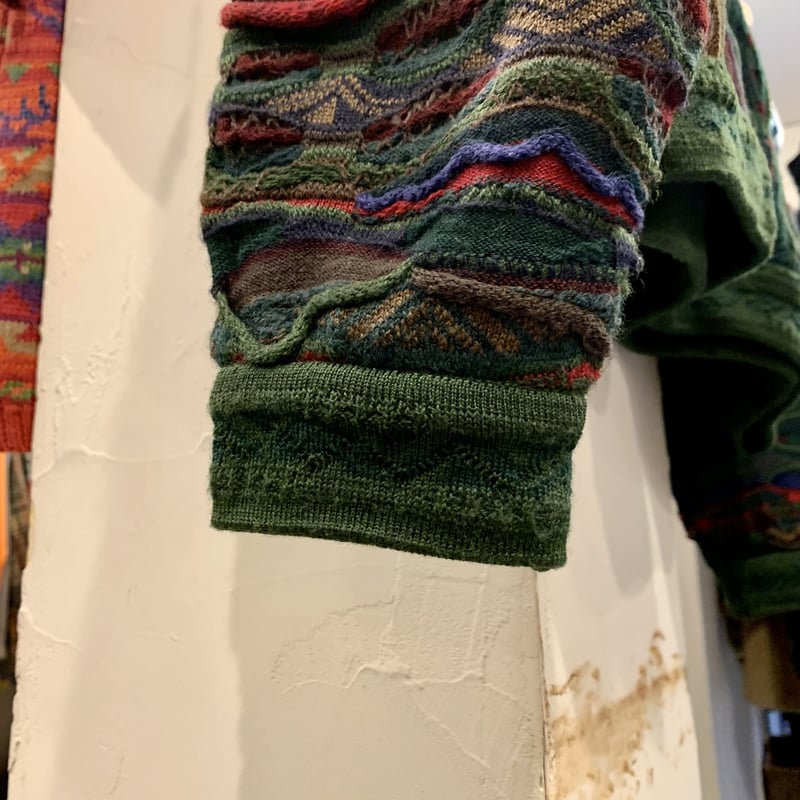 COOGI 3Dニット PURE NEW WOOL ニットセーター クージー (S1896) COOGI 3Dニット PURE NEW WOOL ニットセーター クージー (S1896)