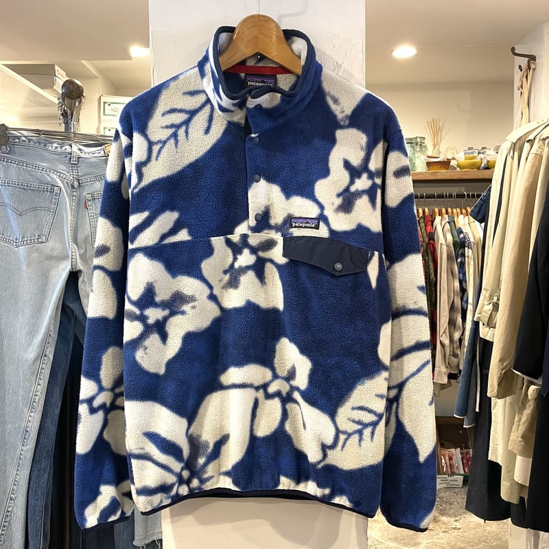 patagonia シンチラスナップT 総柄 トロピカル Sサイズ patagonia シンチラスナップT 総柄 トロピカル Sサイズ