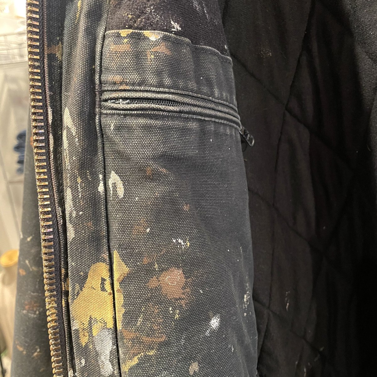carhartt USA製 アクティブジャケット 黒 XL ペンキ ダック地 carhartt USA製 アクティブジャケット 黒 XL ペンキ ダック地