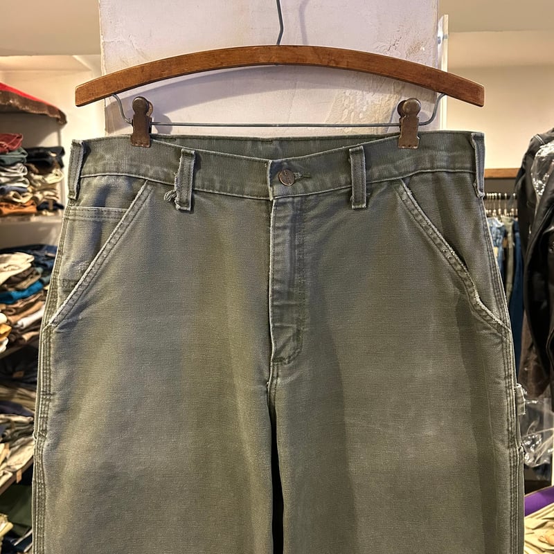 carhartt ダック地 ペインターパンツ カーハート モスグリーン 雰囲気 carhartt ダック地 ペインターパンツ カーハート モスグリーン 雰囲気