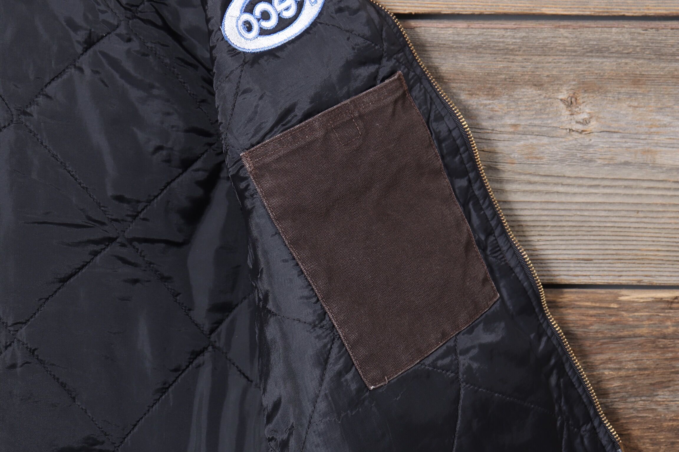 carhartt ダックベスト ロゴ刺繍 キルティングライナー ダークブラウン