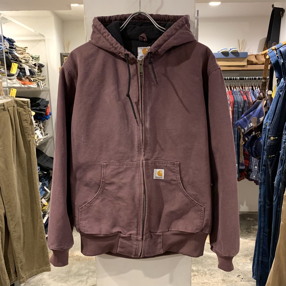 本日限り値下げセール]Carhartt アクティブジャケットバックプリント