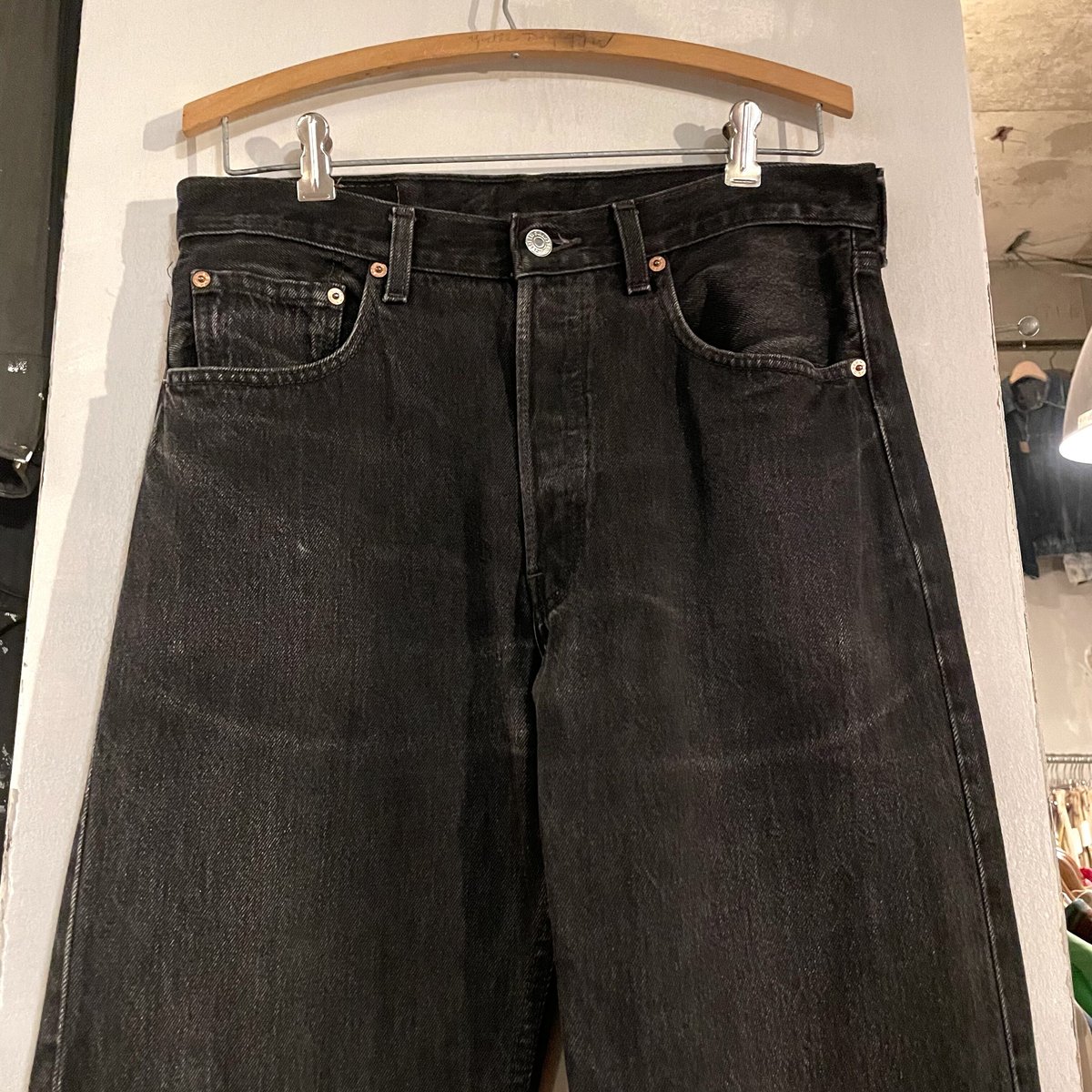 90s Levi's 501 0185 後染め ブラックデニム パンツ USA製 32×34 90s Levi's 501 0185 後染め ブラックデニム パンツ USA製 32×34