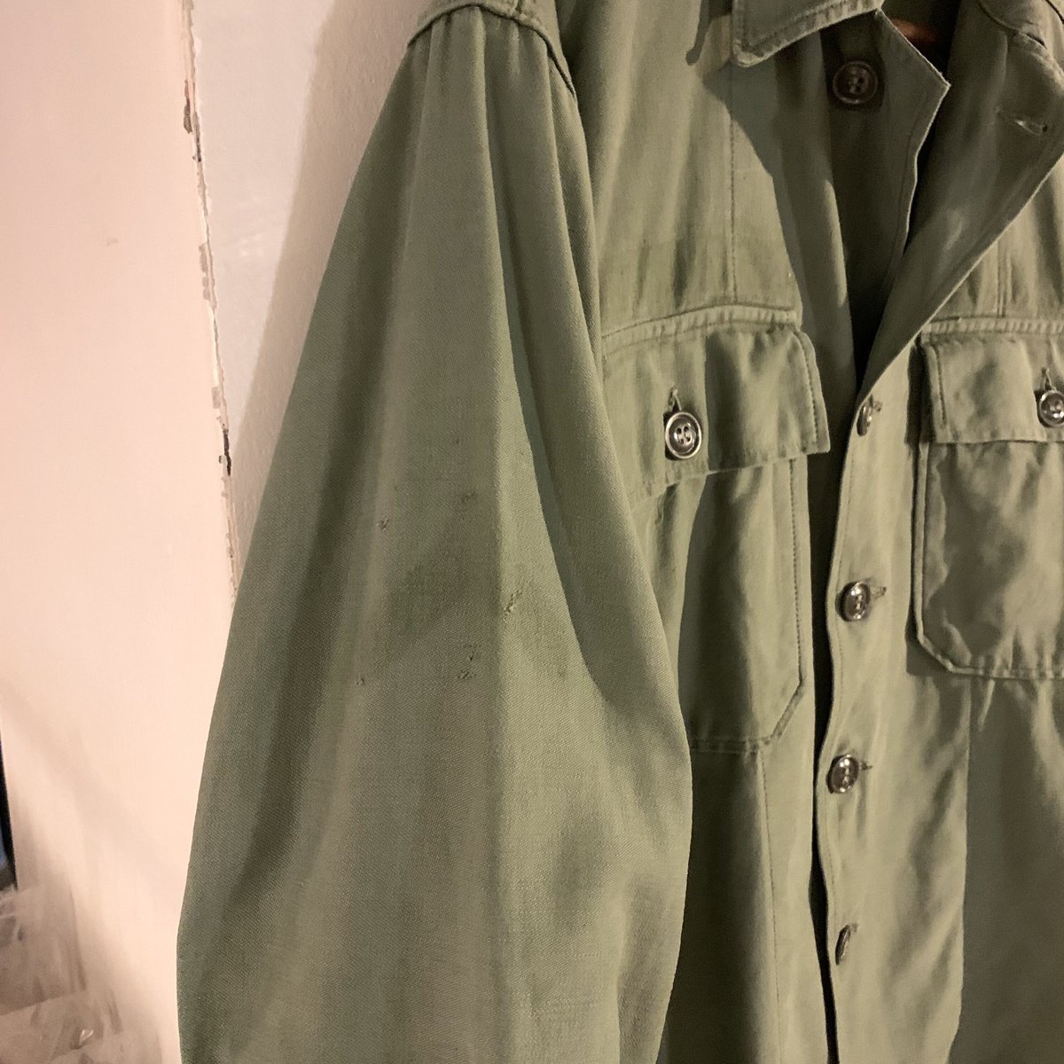 60s US ARMY ユーティリティシャツ 筒袖 OG 107 COTTON SATEEN 60s US ARMY ユーティリティシャツ 筒袖 OG 107 COTTON SATEEN