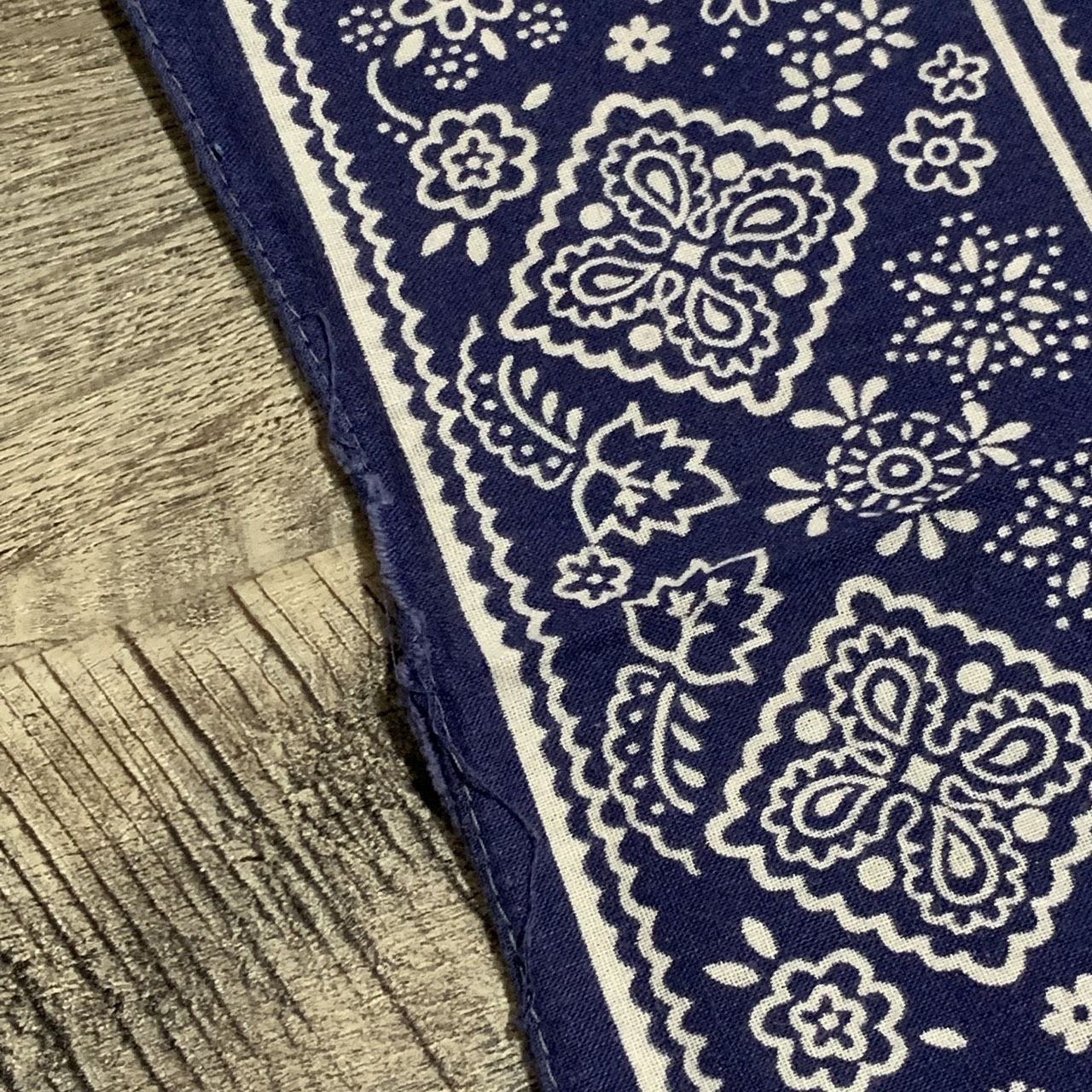 ✨人気商品✨60s★ヴィンテージ★バンダナ★アメリカ製★大判★真紺 Bandana ヴィンテージバンダナ クッキー 紺 USA製 | DUFF