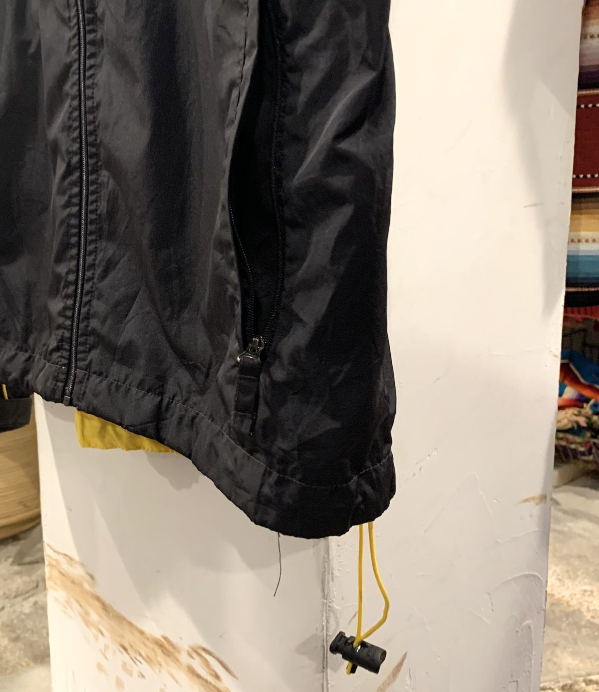 90s POLO SPORT ナイロンジャケット 黒×黄 シャカシャカ ポロ 90s POLO SPORT ナイロンジャケット 黒×黄 シャカシャカ ポロ