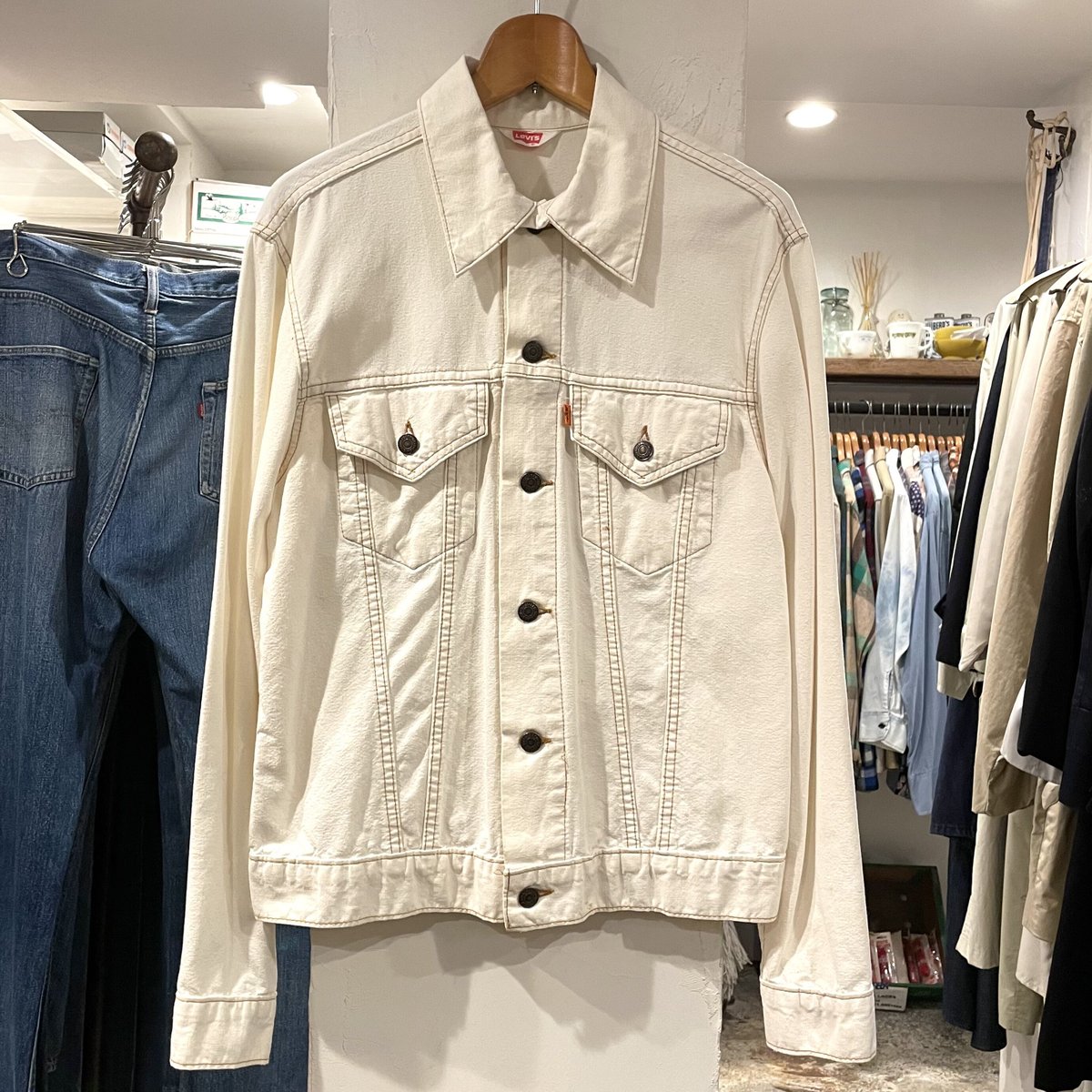Levis 70s オレンジタブ ホワイトデニム トラッカージャケット Levis 70s オレンジタブ ホワイトデニム トラッカージャケット