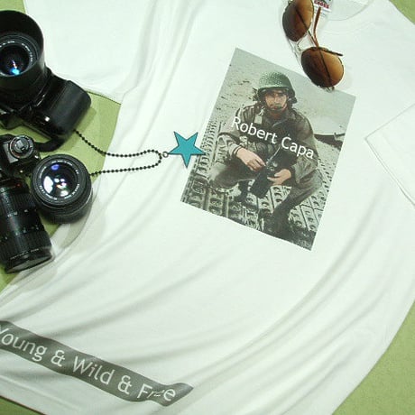 【ロバート・キャパ！若く野蛮で自由】キャパTシャツロバート・キャパＴシャツ【サイズ：S 、M 、L 、XL 】【５０００円以上で】送料無料　Ｔシャツ　メンズ　大きいサイズ　半袖　メッセージ　ロバート・