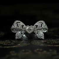 〈4月〜6月限定〉Heart Marieリング PT ハートカットダイヤモンド